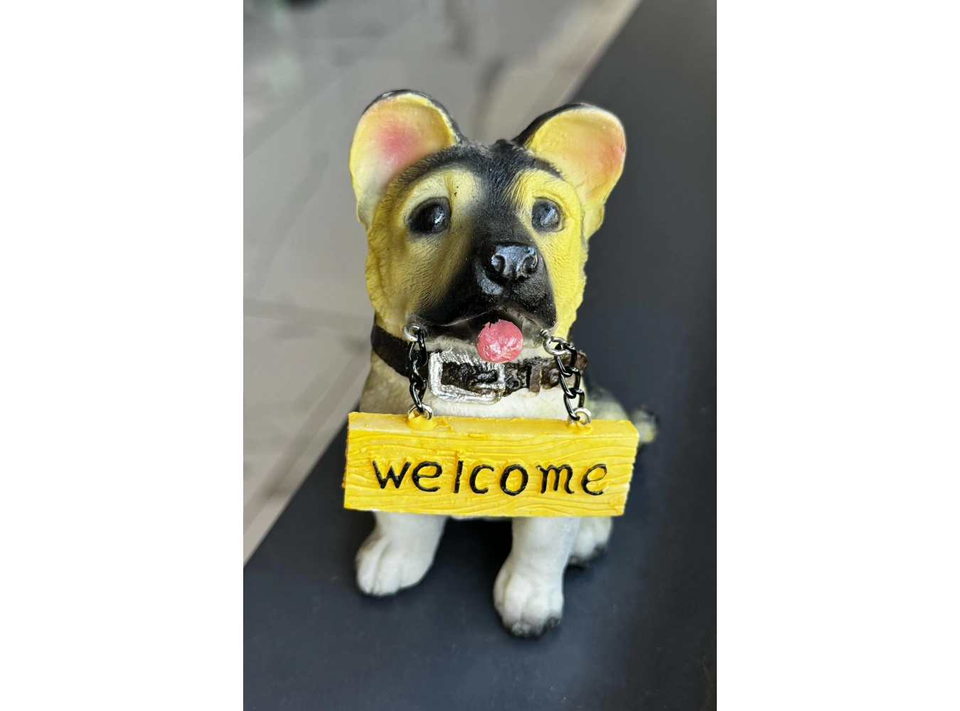 Orta Boy Süs Eşyası Köpek Figürlü Hoşgeldin Yazılı Biblo