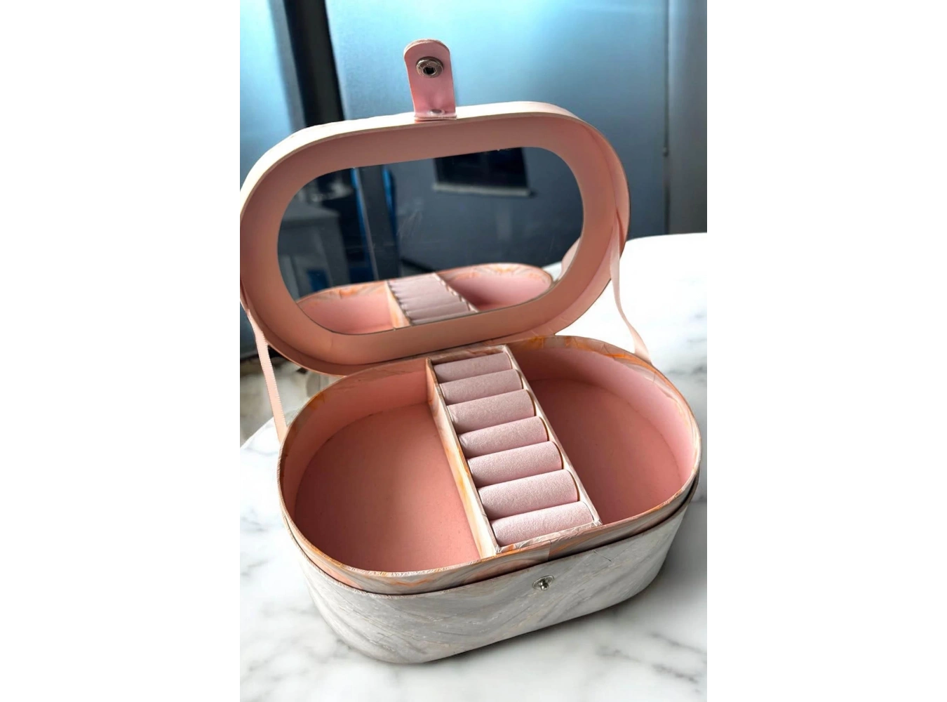 Pembe Renk Ayna Detaylı Takı Organizeri