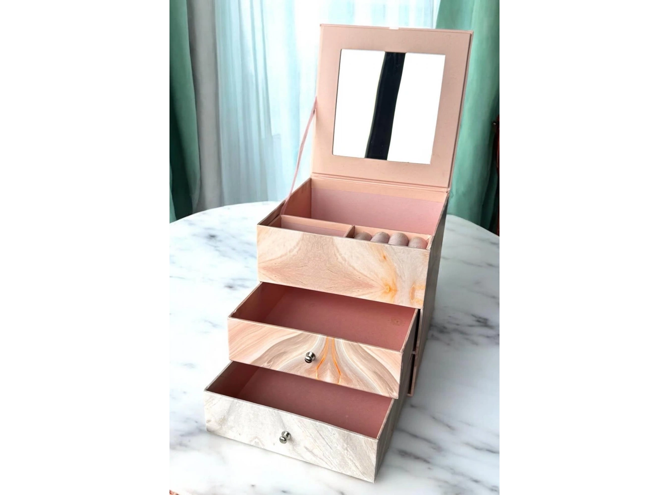 Pembe Renk Ayna Ve Çekmece Detaylı Takı Organizeri