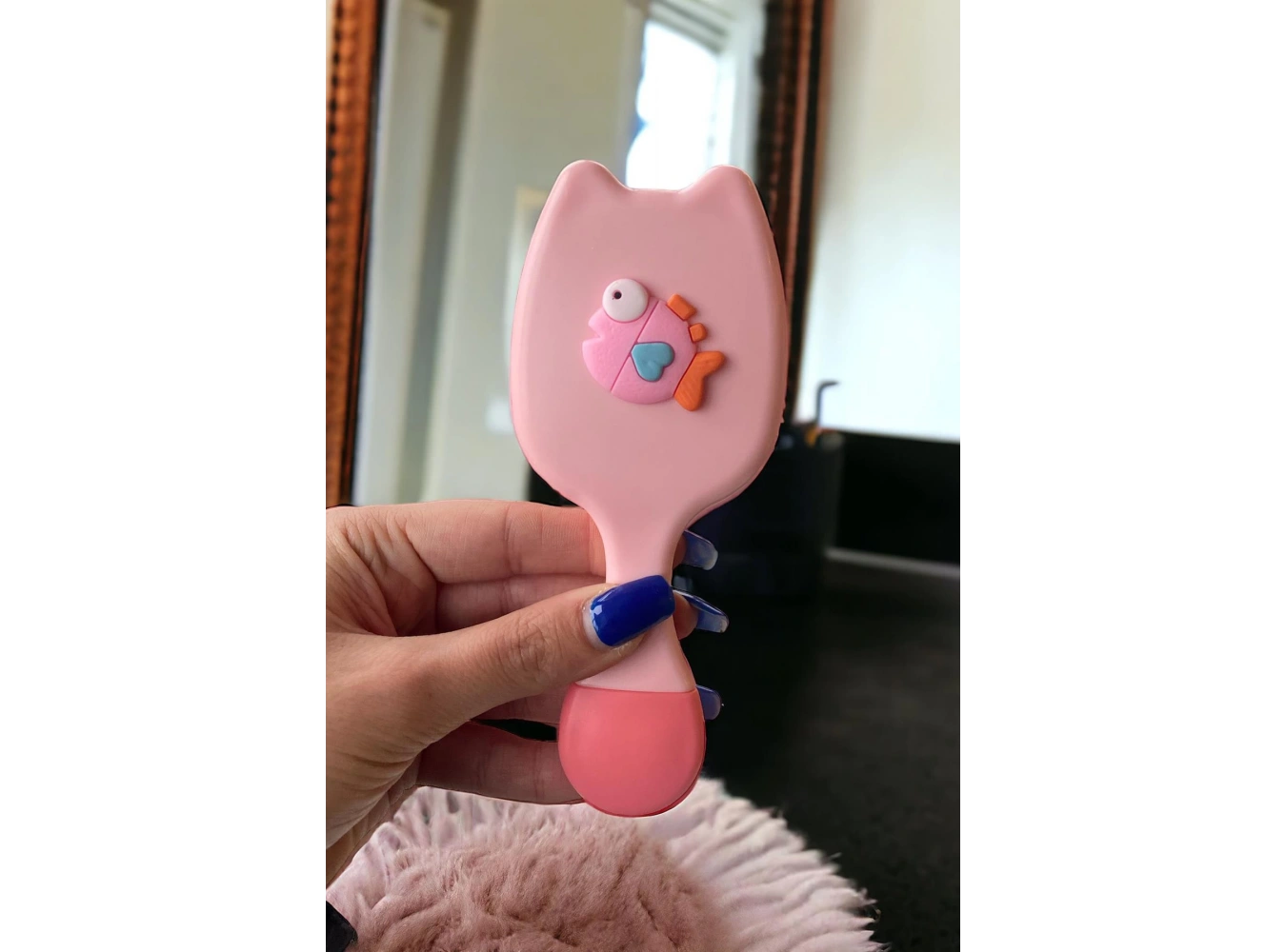 Pembe Renk Balık Figürlü Saç Tarama Fırçası/ Tarak