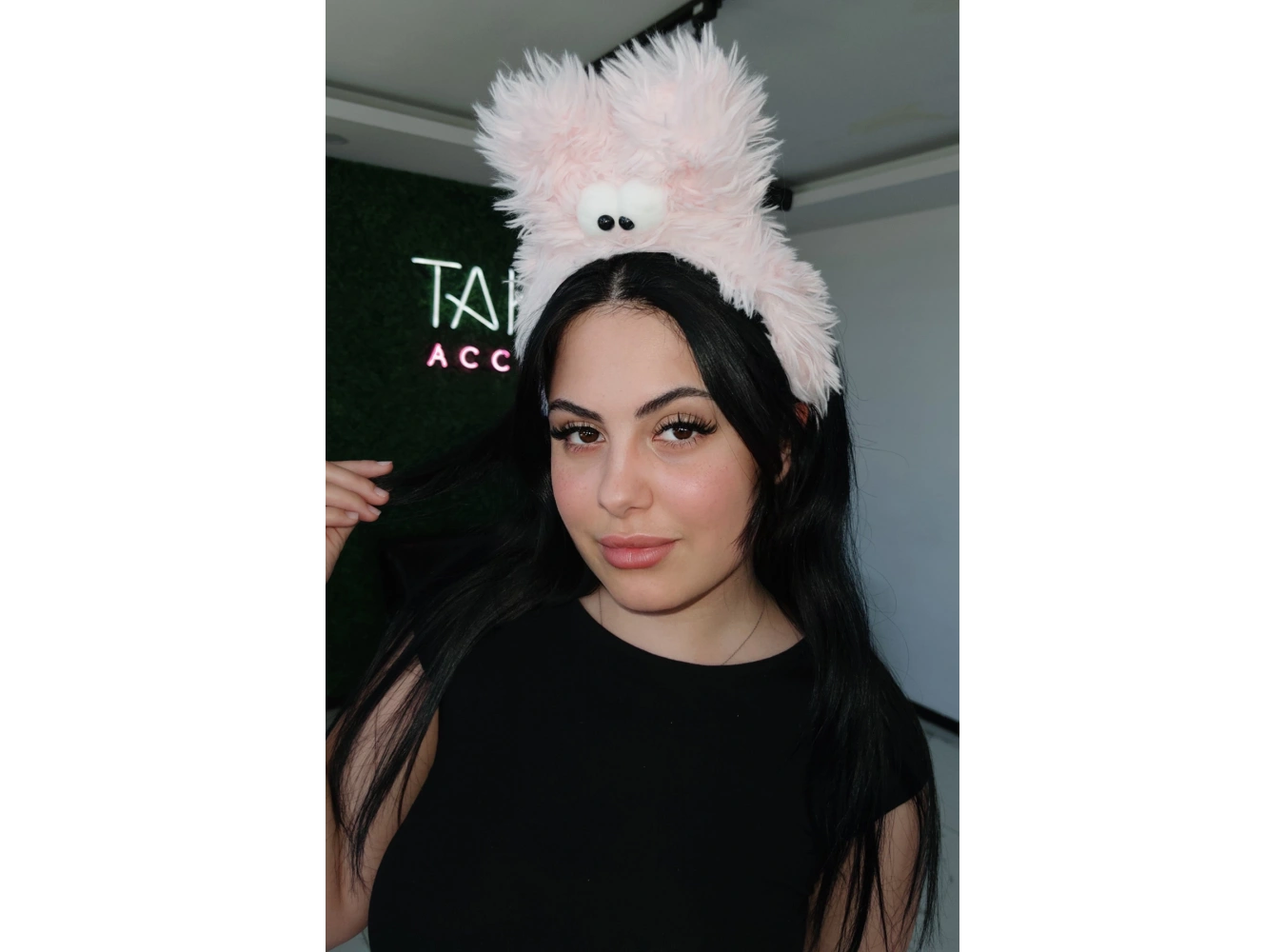 Pembe Renk Canavar Figürlü Peluş Taç