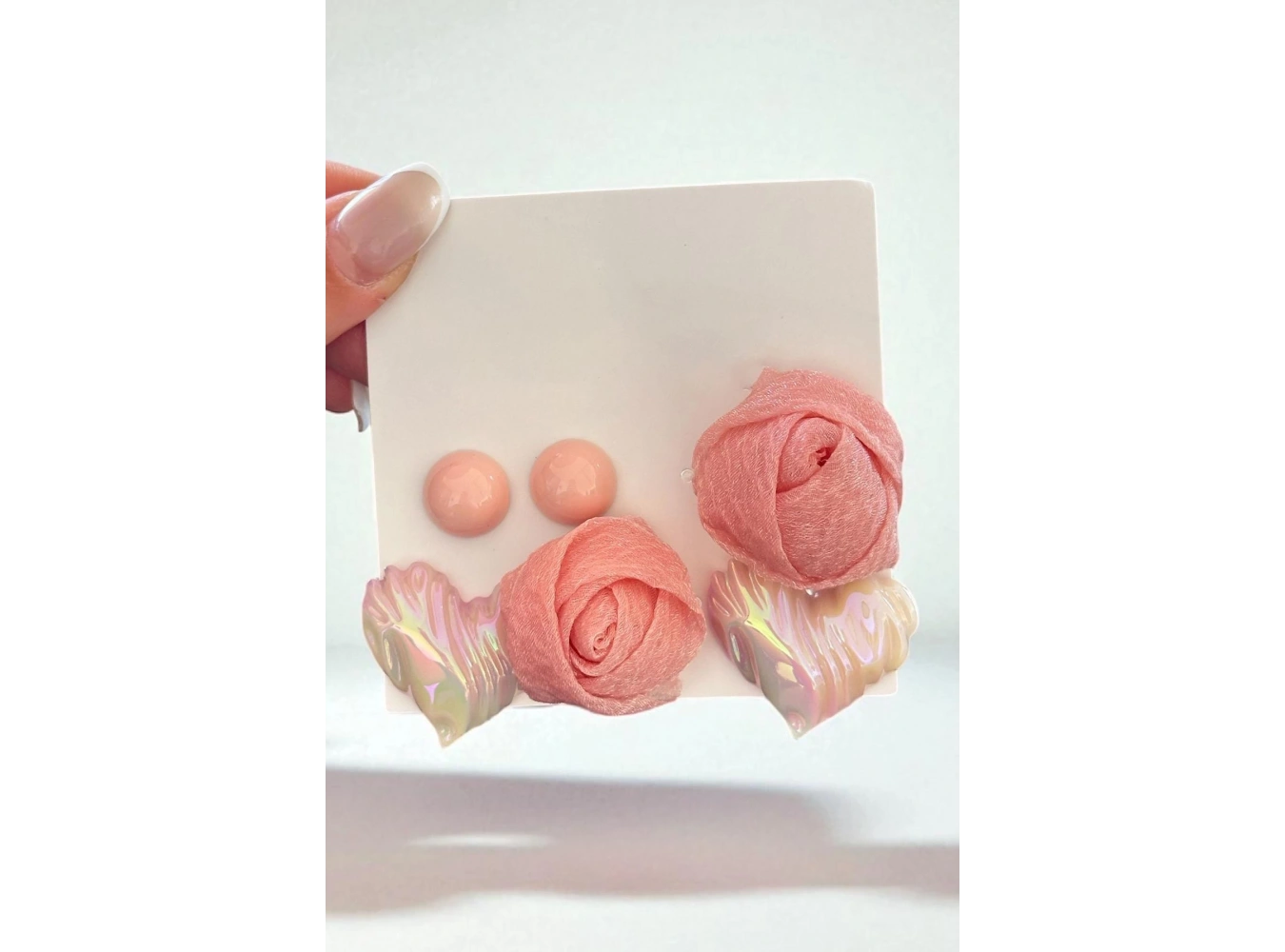 Pembe Renk Çiçek Figürlü Kalp Detaylı 6lı Küpe Set