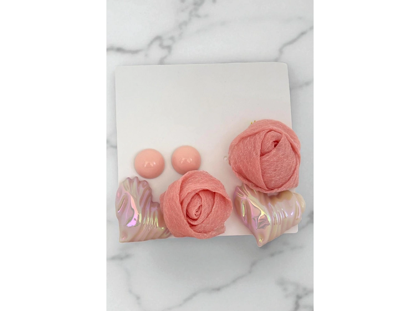 Pembe Renk Çiçek Figürlü Kalp Detaylı 6lı Küpe Set