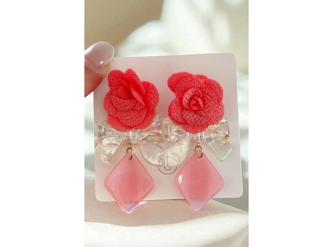 Pembe Renk Çiçek Ve Kurdele Figürlü Küpe (Çift)