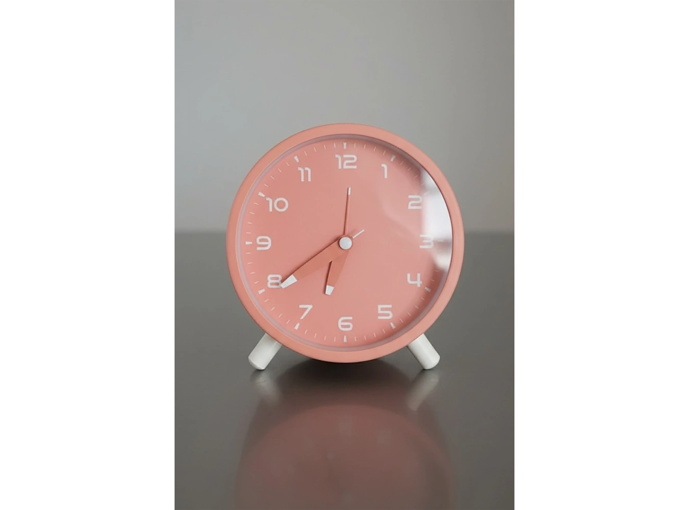 Pembe Renk Dekoratif Işıklı Alarmlı Masa Saati