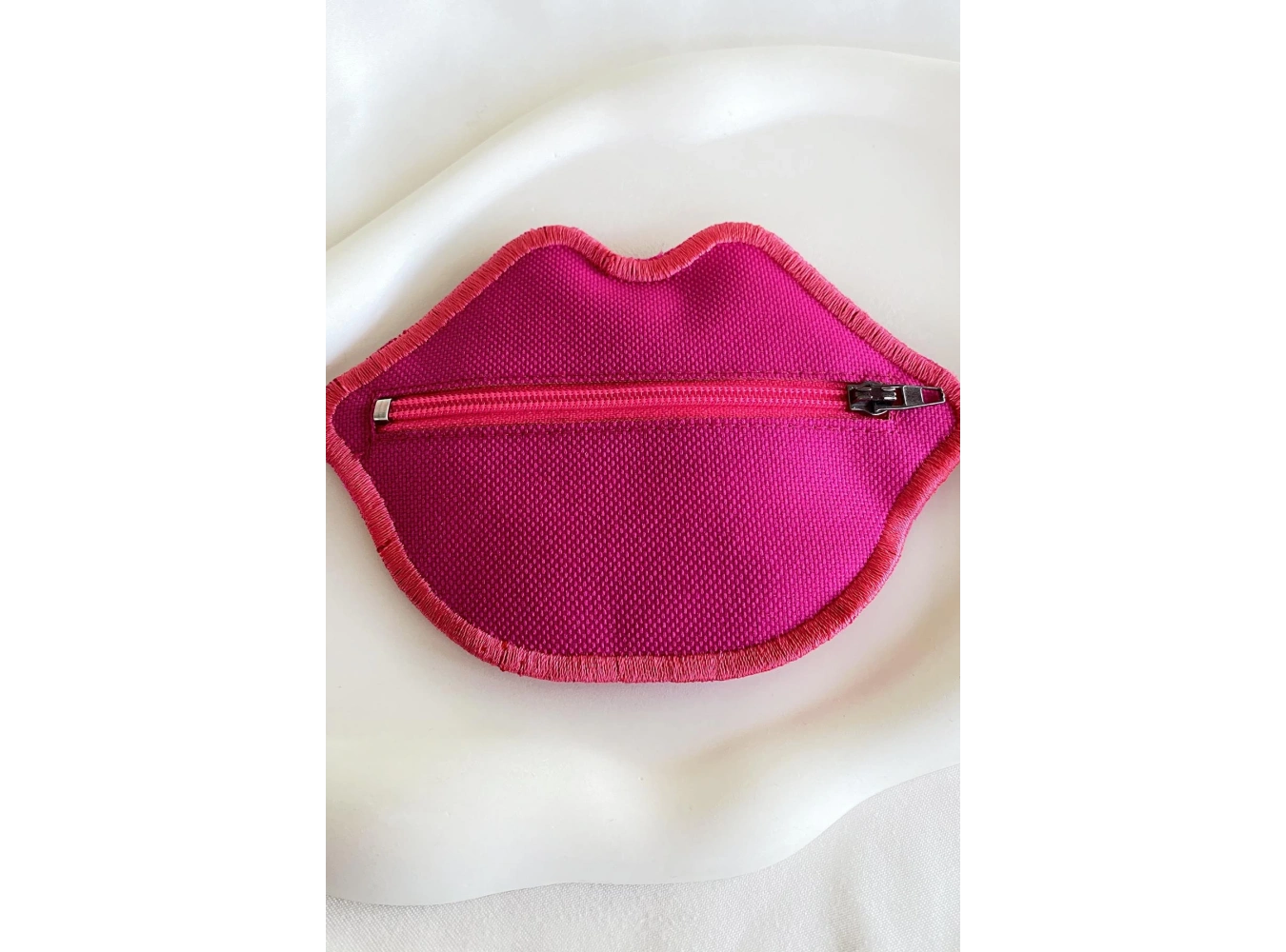 Pembe Renk Dudak Detaylı Kadın Cüzdan