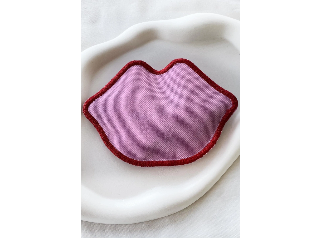 Pembe Renk Dudak Detaylı Kadın Cüzdan