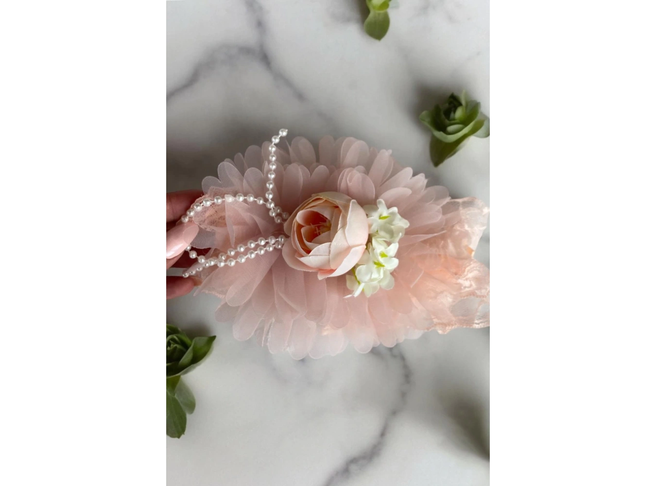 Pembe Renk Gül Figürlü İnci Detaylı Çocuk Saç Bandı