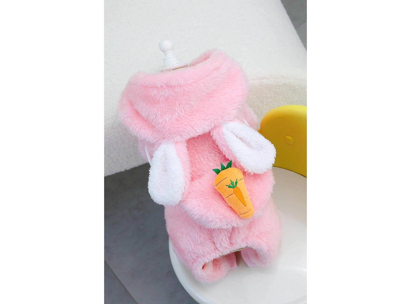 Pembe Renk Havuç Figürlü Çanta Detaylı  Peluş XL Köpek Tulum