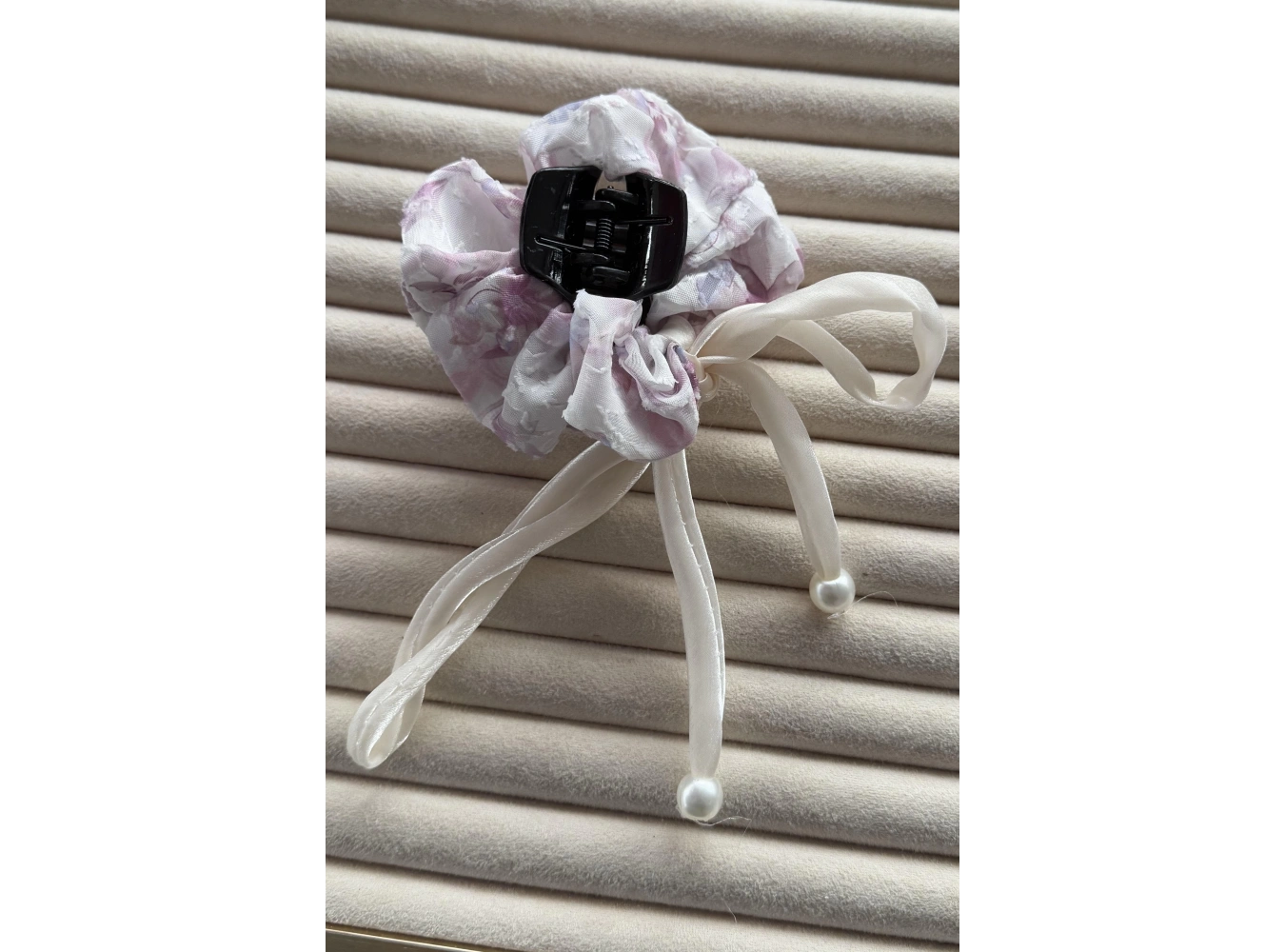 Pembe Renk İnci Detaylı Mandal/Simit Toka