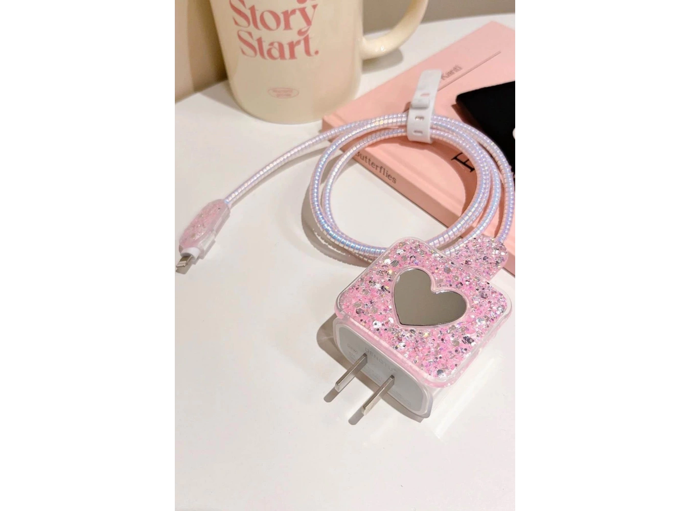 Pembe Renk Kalp Figürlü Ayna Detaylı Şarj Kablosu/ Adaptör Koruyucu Kılıf