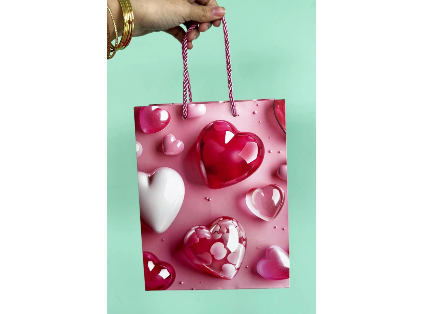 Pembe Renk Kalp Figürlü Karton Çanta