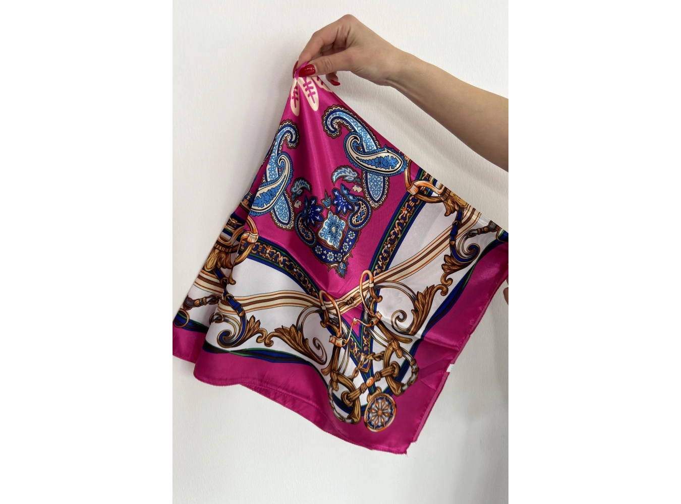 Pembe Renk Karışık Desenli Saten Şal/Fular