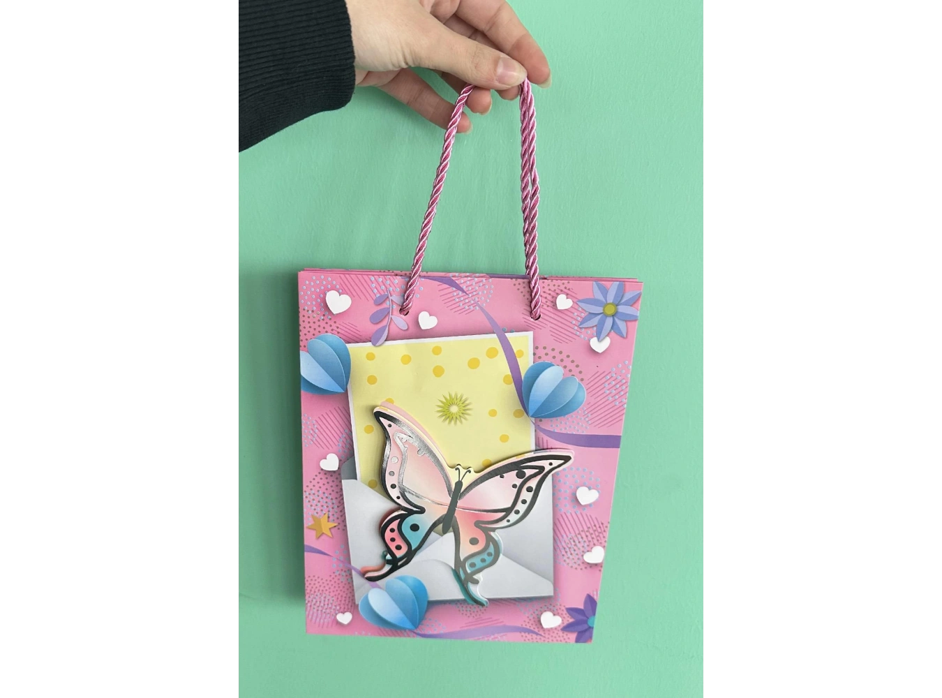 Pembe Renk Kelebek Figürlü 3D Görünümlü Karton Çanta