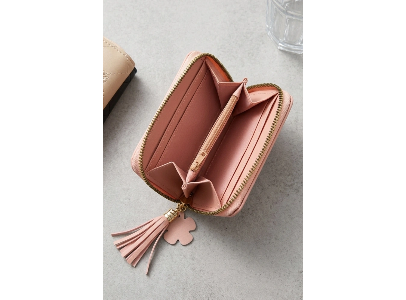 Pembe Renk Kelebek Figürlü Deri Kadın Cüzdan