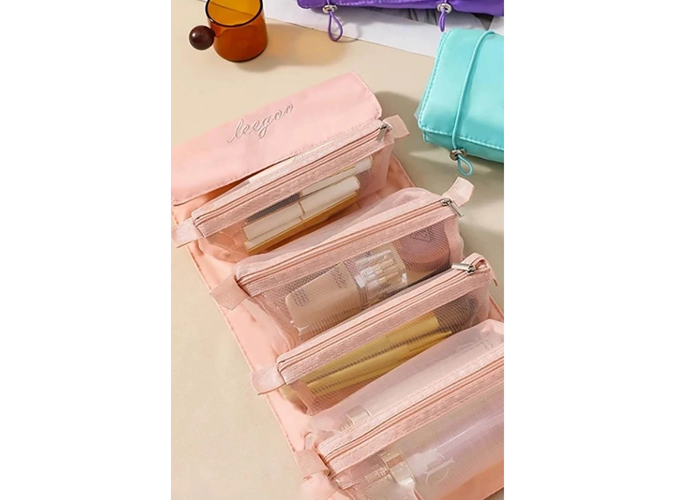 Pembe Renk Kozmetik Kişisel Bakım Rulo Haline Gelen Çanta