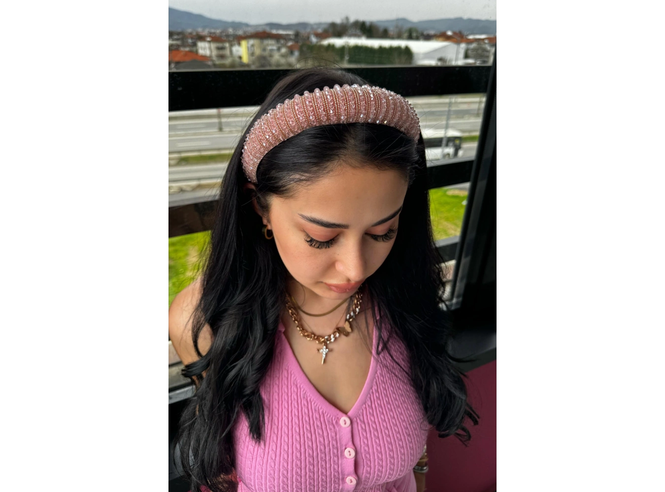 Pembe Renk Kristal Taş Detaylı Taç