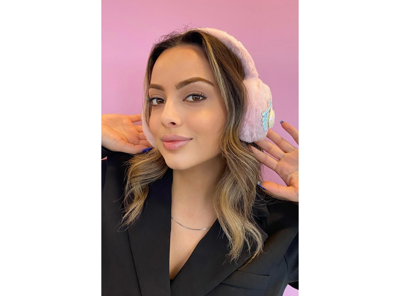 Pembe Renk Kuğu Detaylı Peluş Kulaklık