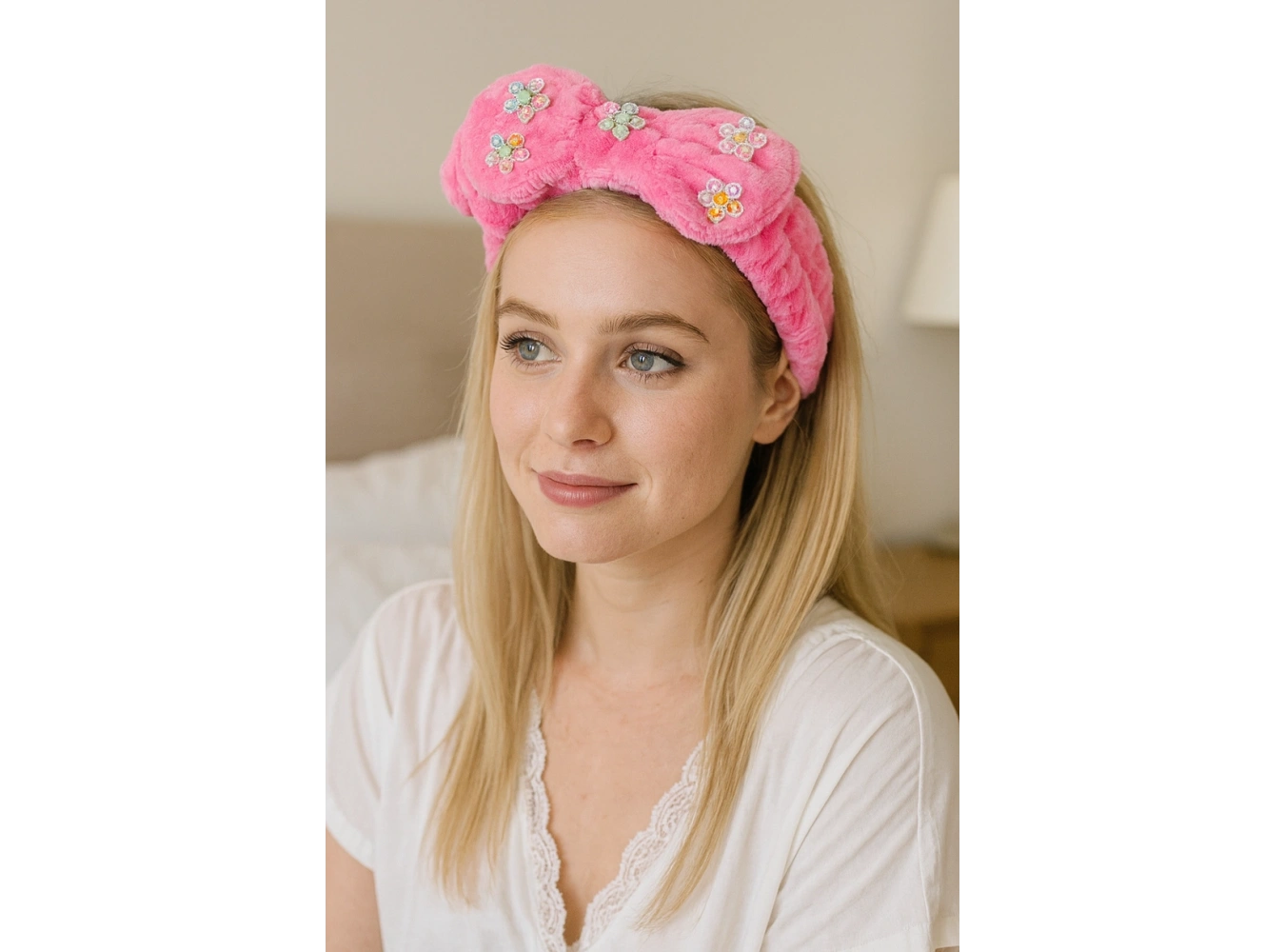 Pembe Renk Kurdele Figürlü Çiçek Detaylı Peluş Saç Bandı