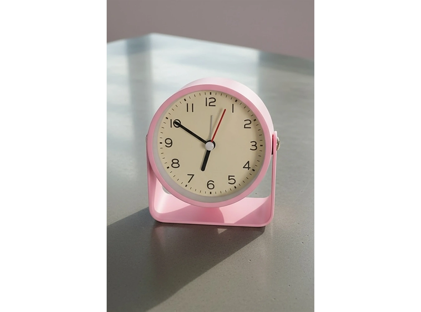 Pembe  Renk Mini Dekoratif Alarmlı Yuvarlak Masa Saati