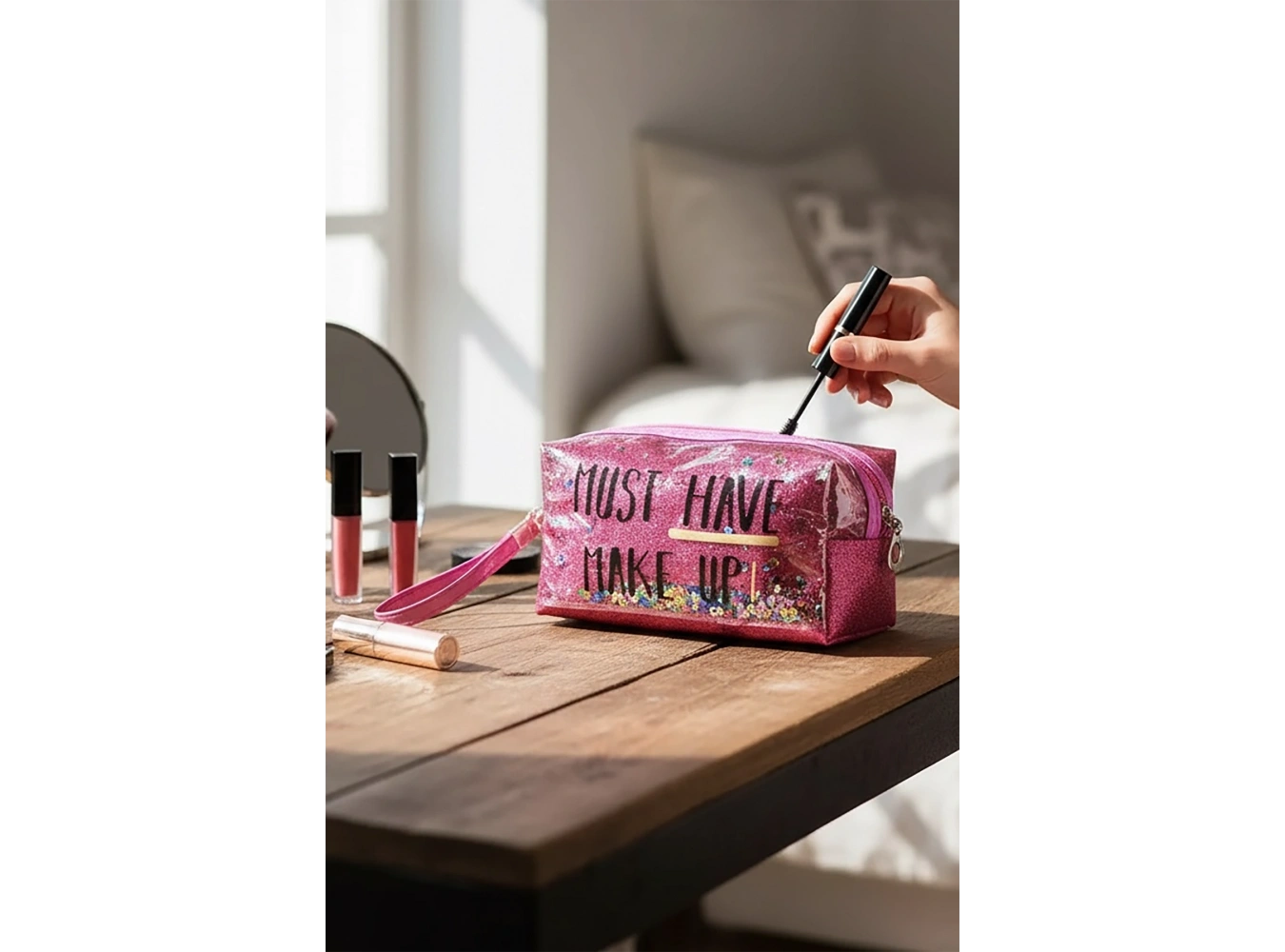 Pembe Renk Simli Makyaj Çantası