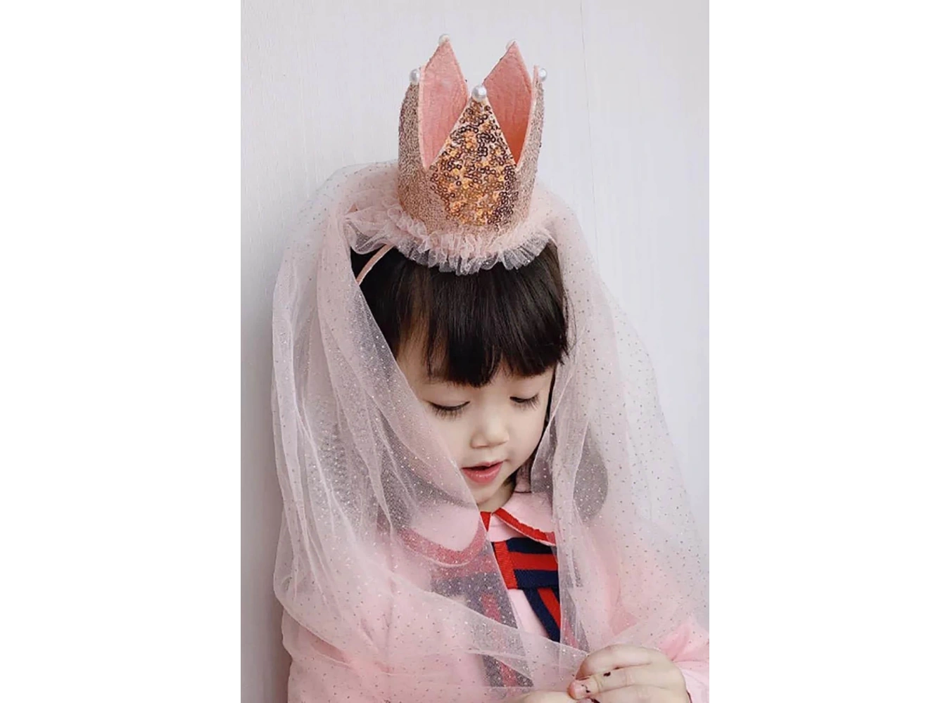 Pembe Renk Taç Detaylı Tüllü Taç