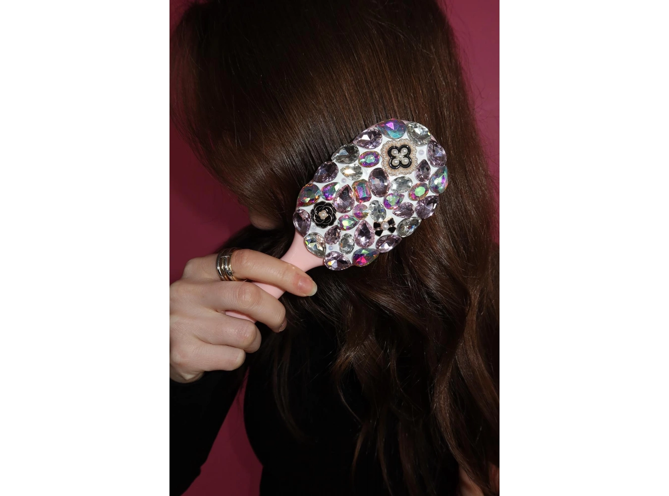 Pembe Renk Taş Ve İnci Detaylı Saç Tarama Fırçası/ Tarak