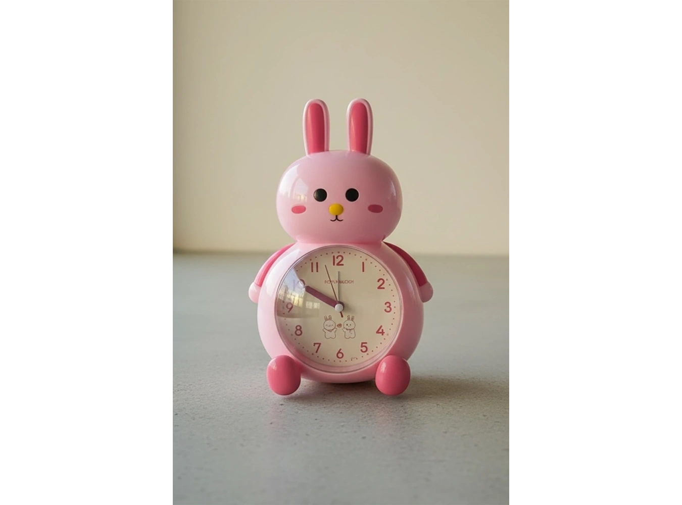 Pembe Renk Tavşan Figürlü Alarmlı Masa Saati