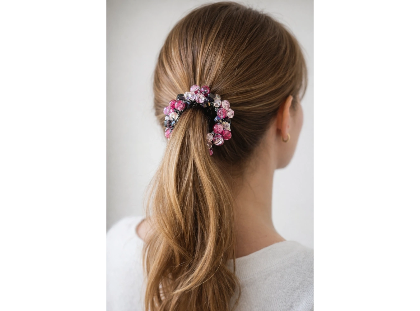 Pembe Ve Siyah Renk Boncuk Detaylı Lastik Toka