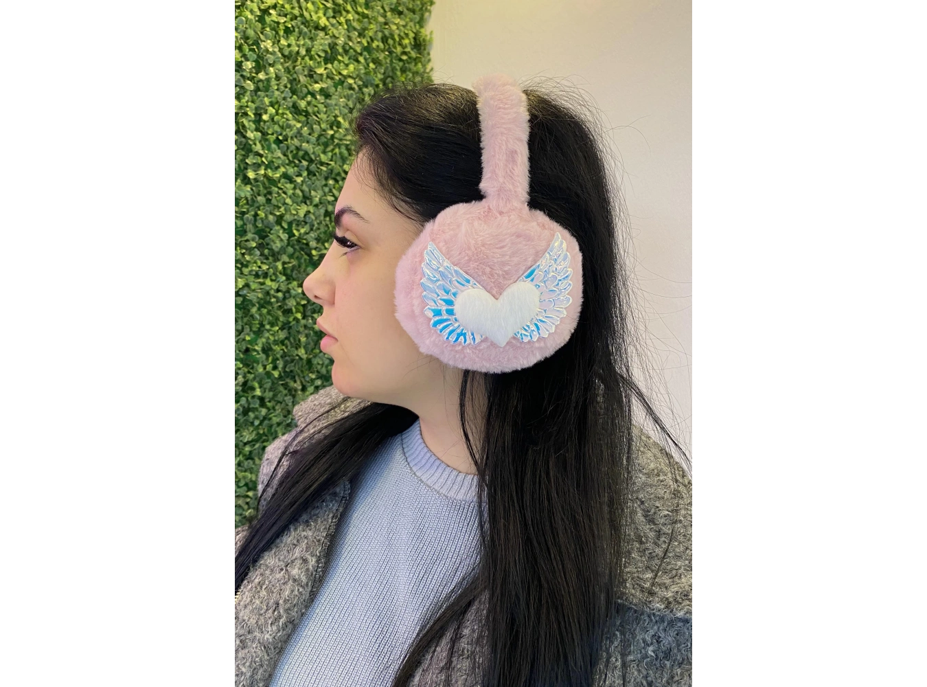 Pudra Renk Kalp Detaylı Peluş Kulaklık