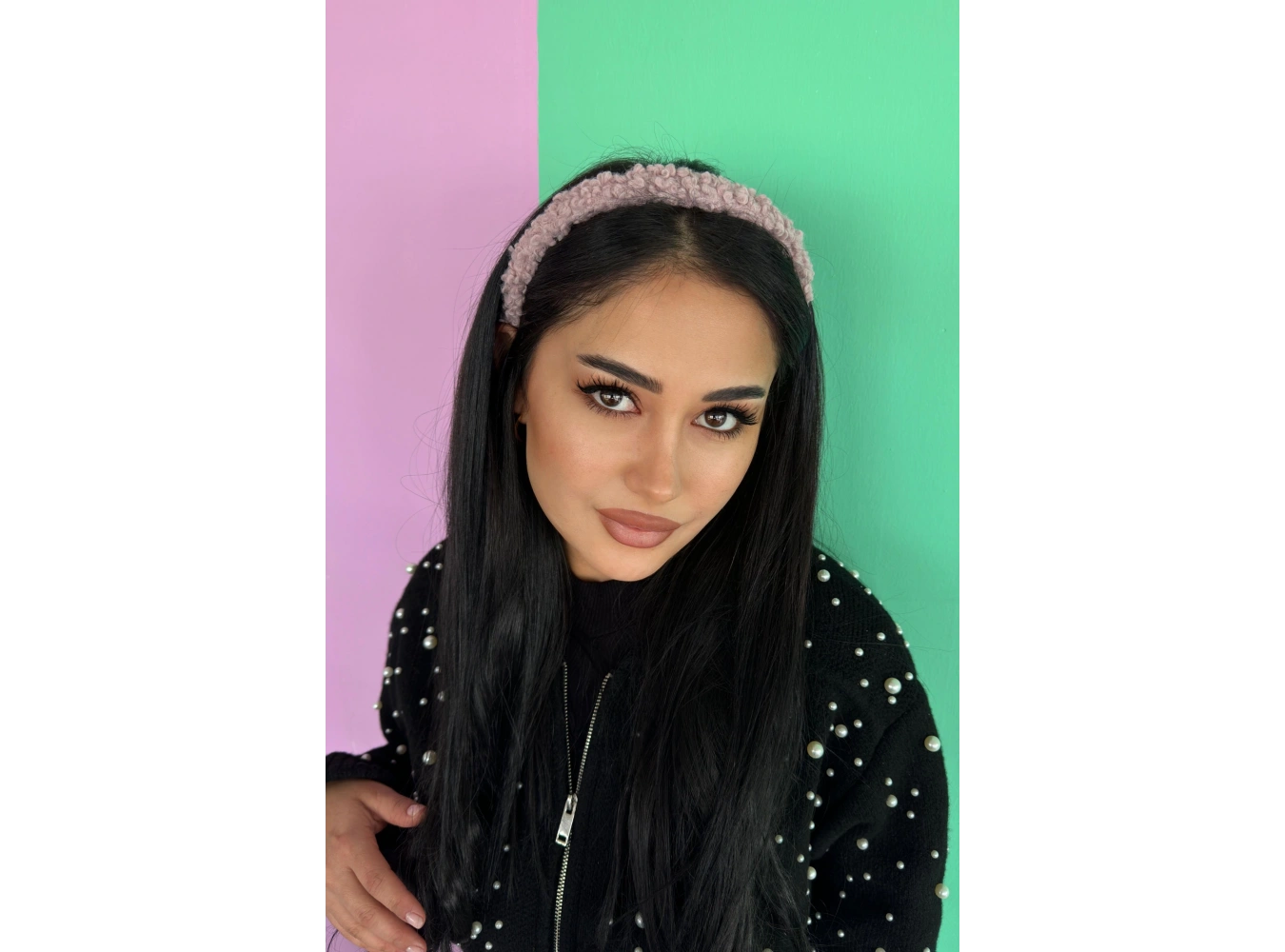 Pudra Renk Peluş Taç