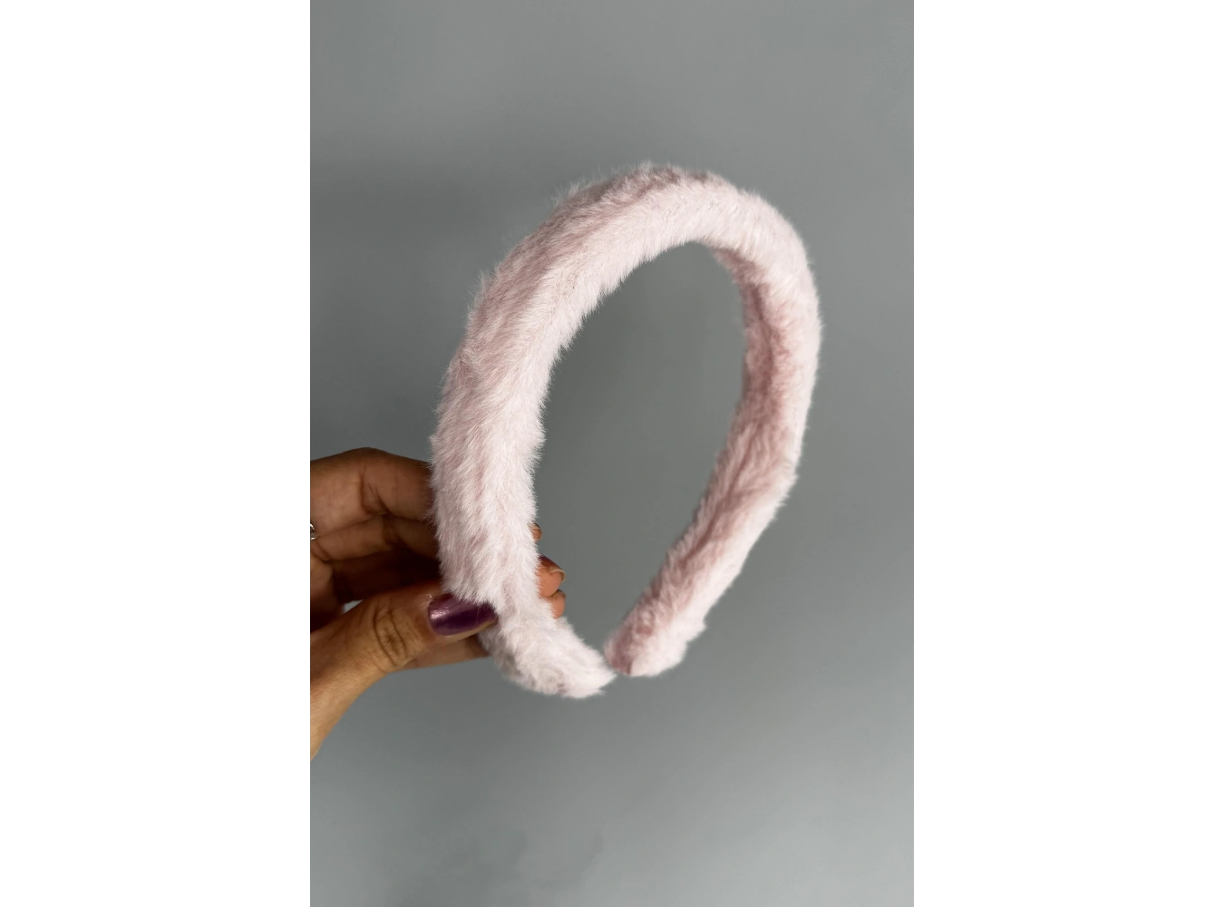 Pudra Renk Peluş Taç