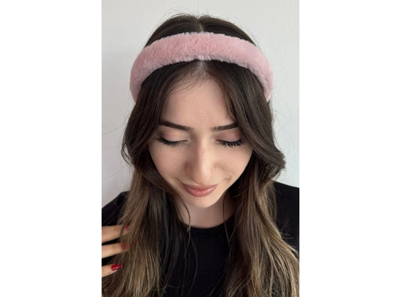 Pudra Renk Peluş Taç