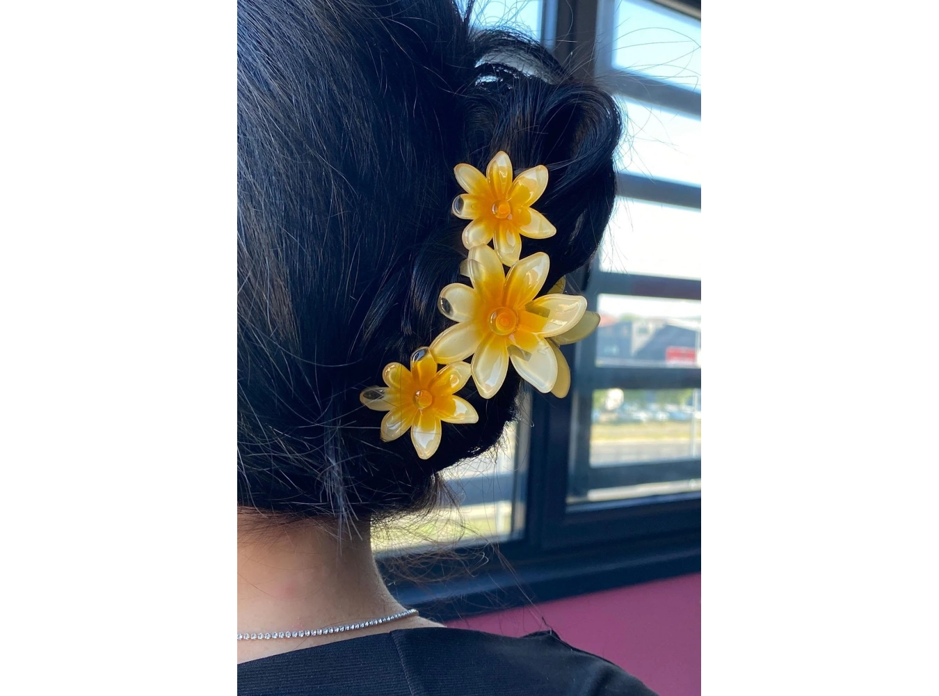 Sarı Renk Çiçek Figürlü Mandal Toka