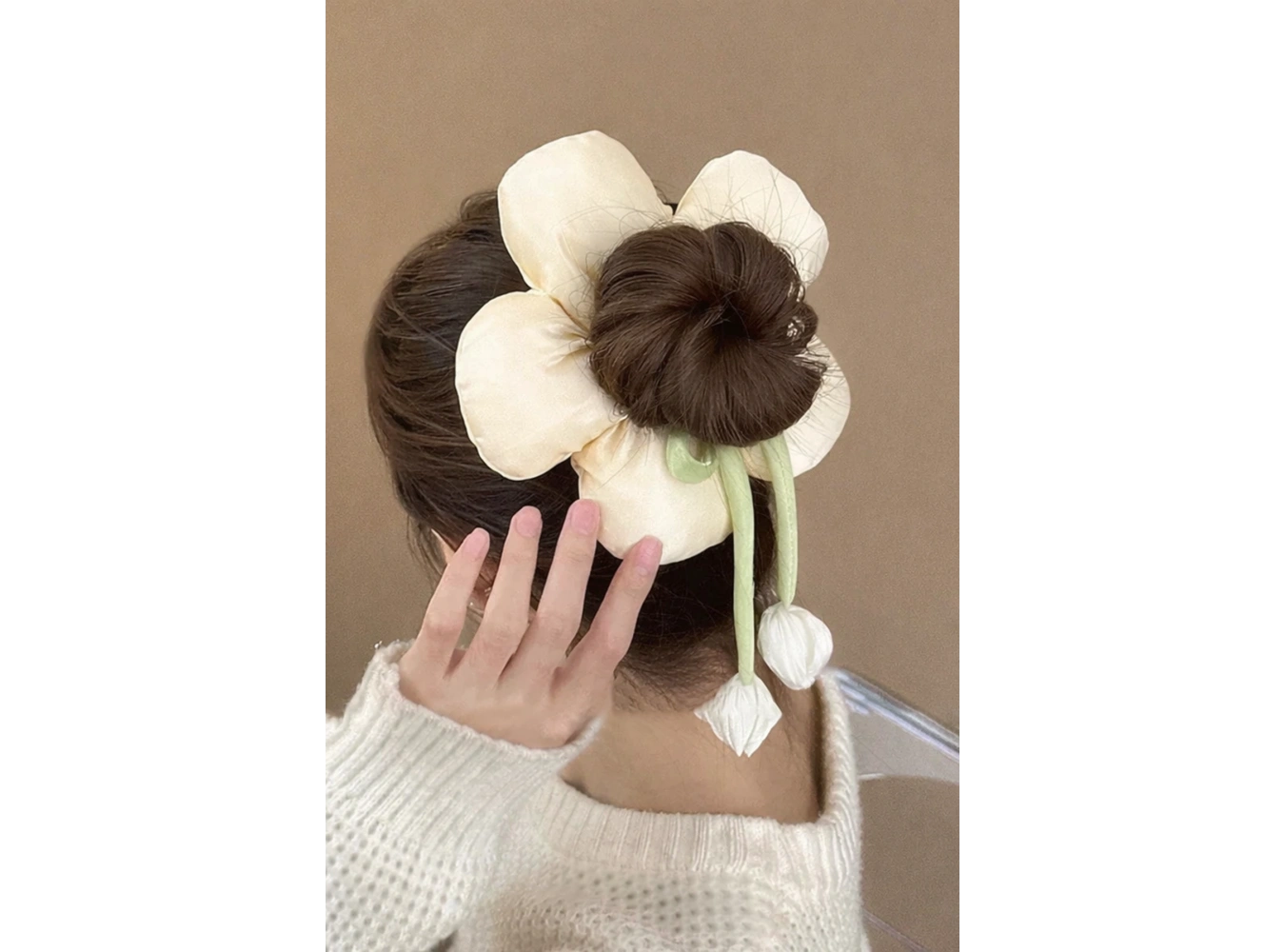 Sarı Renk Çiçek Figürlü Sallantılı Simit Toka