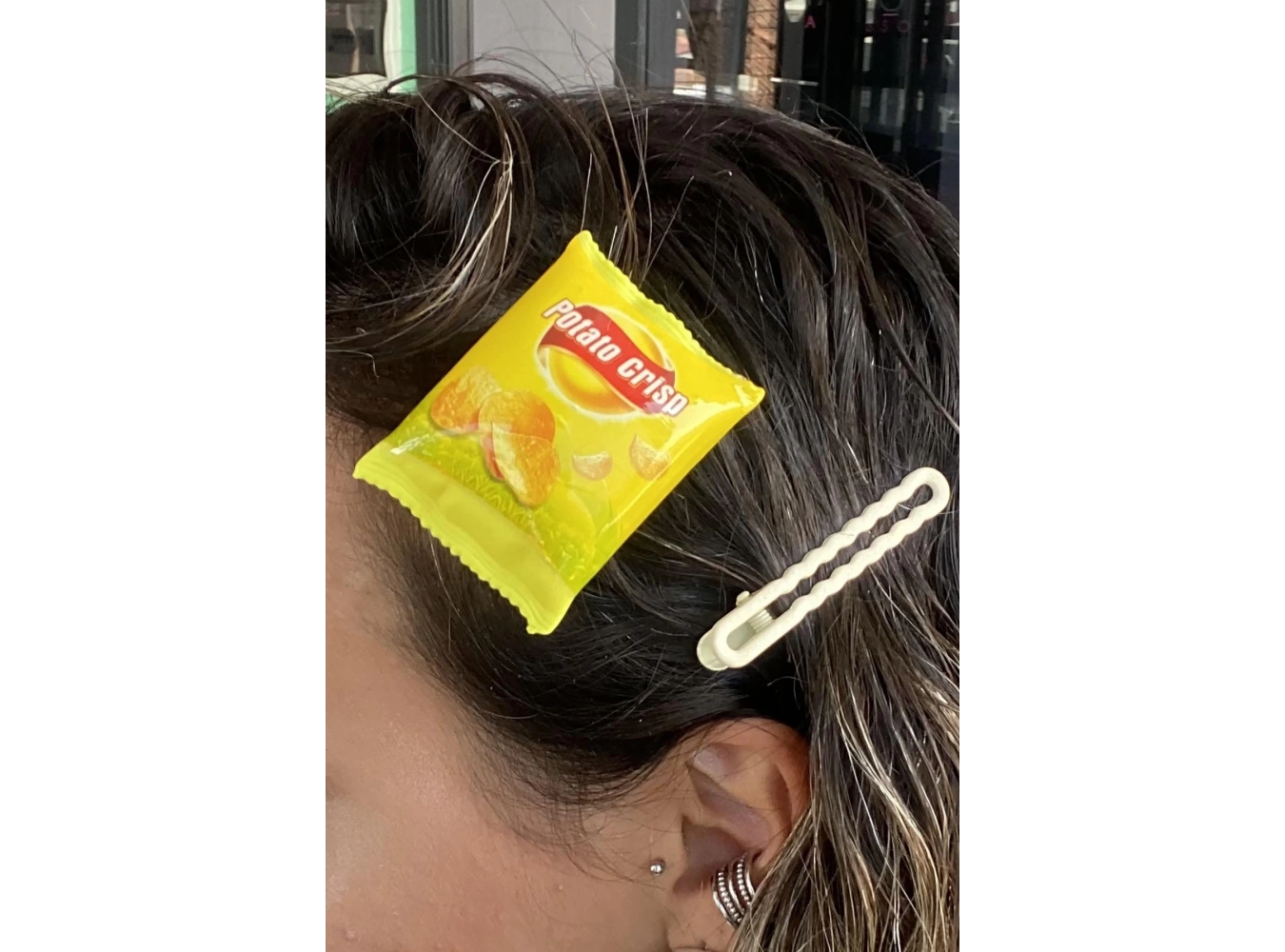 Sarı Renk Cips Paketi Figürlü Yan Toka