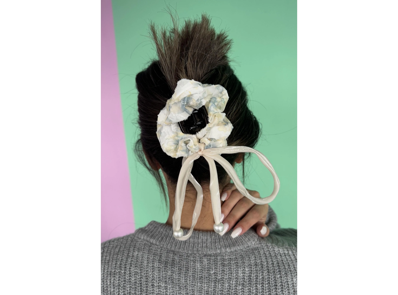 Sarı Renk İnci Detaylı Mandal/Simit Toka