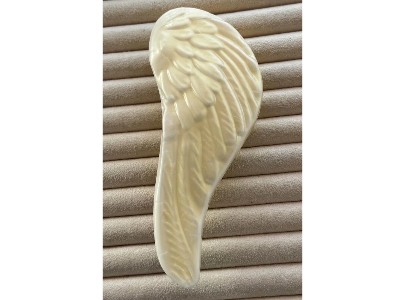 Sarı Renk Kanat Figürlü Saç Tarama Fırçası/ Tarak