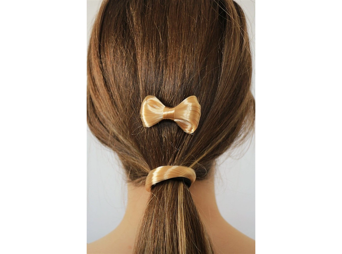 Sarı Saçlı Pens ve Lastik Toka Seti