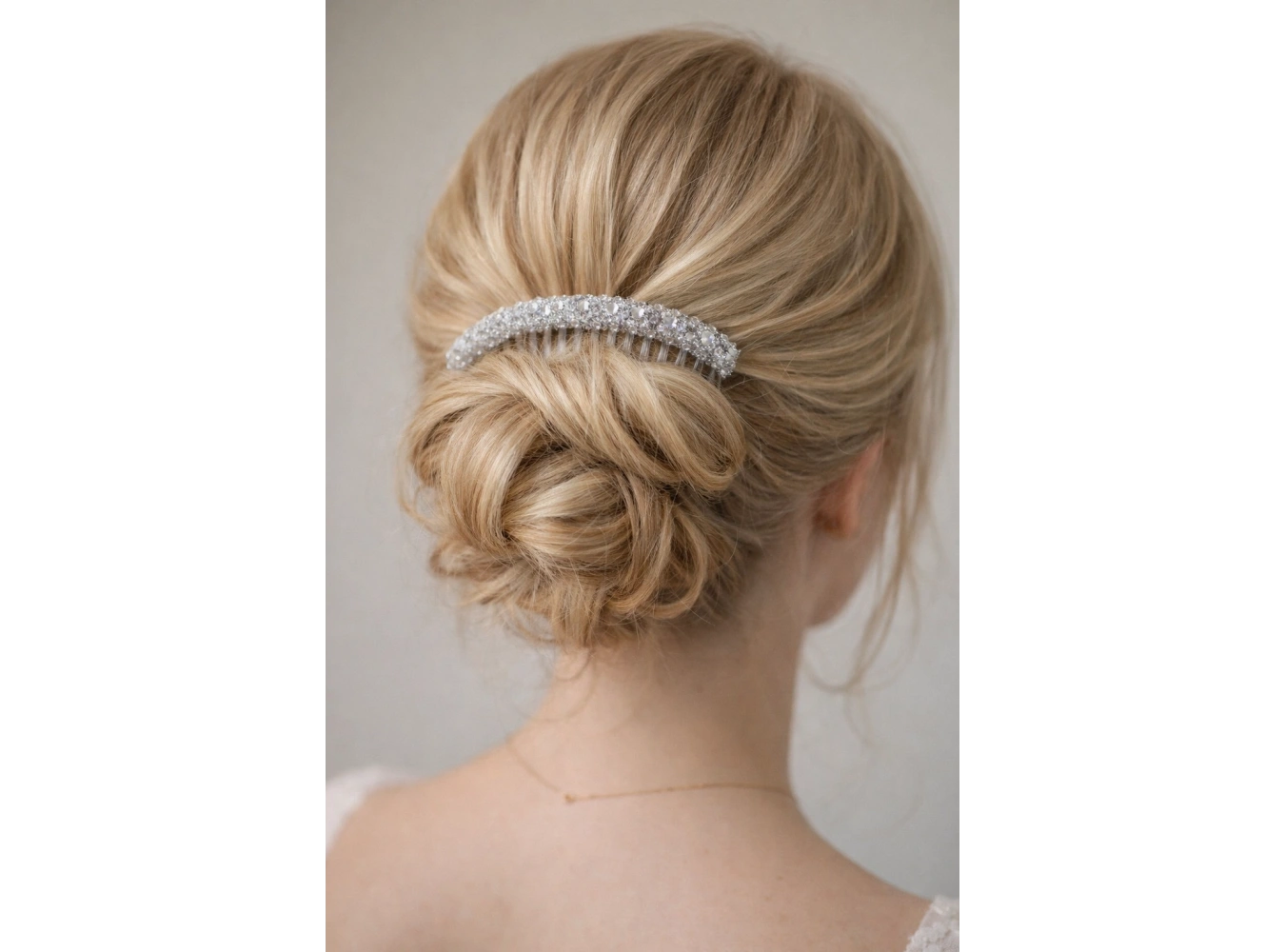 Şeffaf Renk Taş Detaylı Tarak Toka