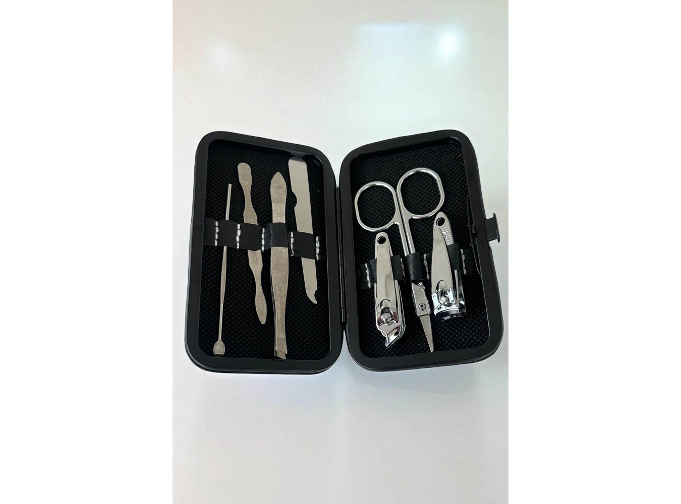 Siyah Renk 7 Parça Manikür/ Pedikür Kutulu Törpü Set