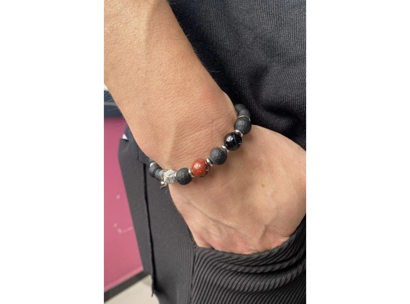 Siyah Renk Boncuk Detaylı Erkek Bileklik