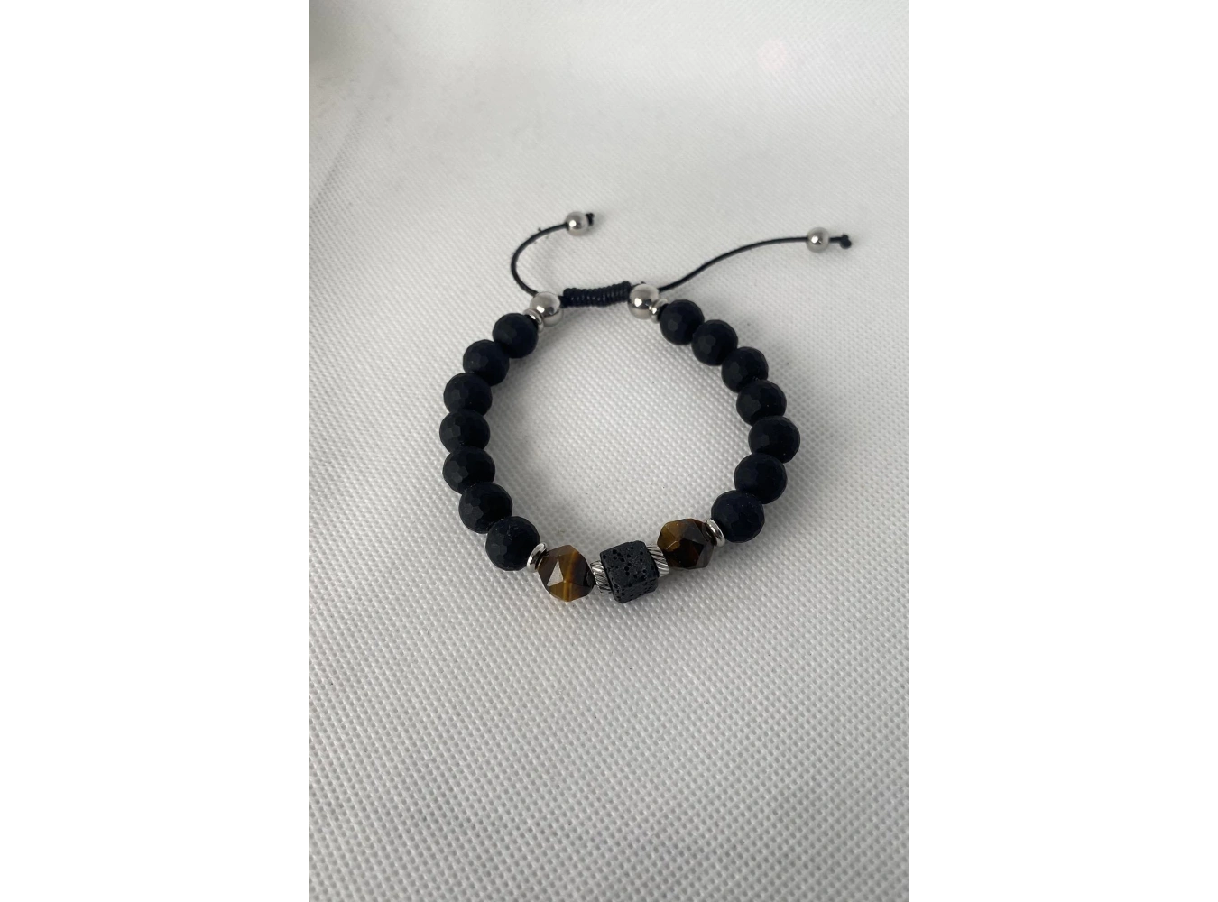 Siyah Renk Boncuk Detaylı Erkek Bileklik