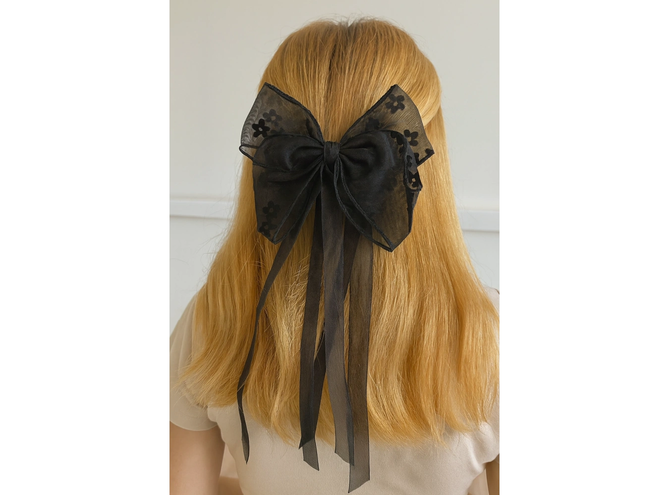 Siyah Renk Çiçek Detaylı Kurdele Otomat Toka