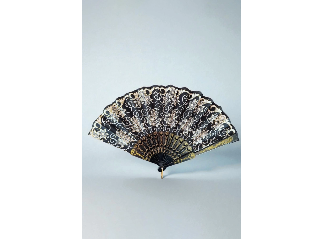 Siyah Renk Çiçek Figürlü Yelpaze