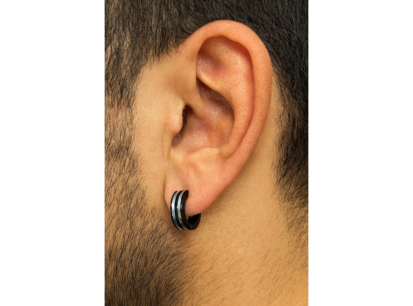 Siyah Renk Çizgi Detaylı Erkek Çelik Küpe (Çift)