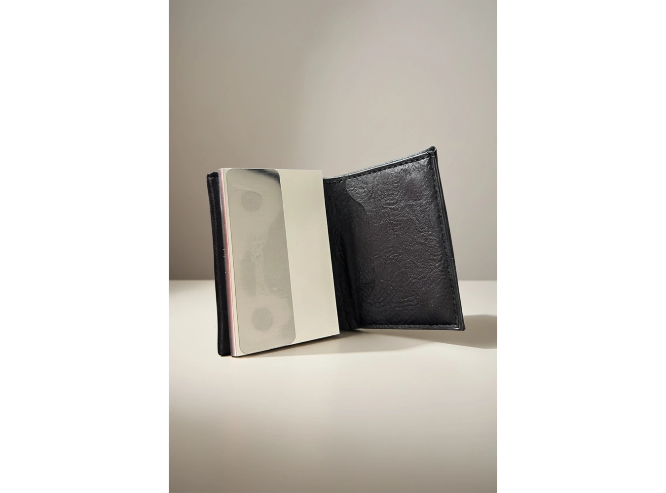 Siyah Renk Cüzdan/Kartlık