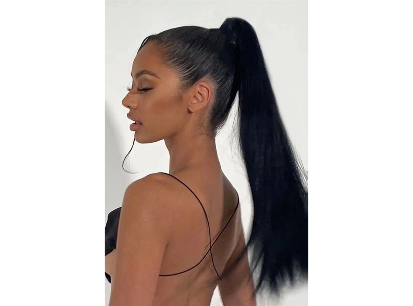 Siyah Renk Düz At Kuyruğu Saç (60cm)