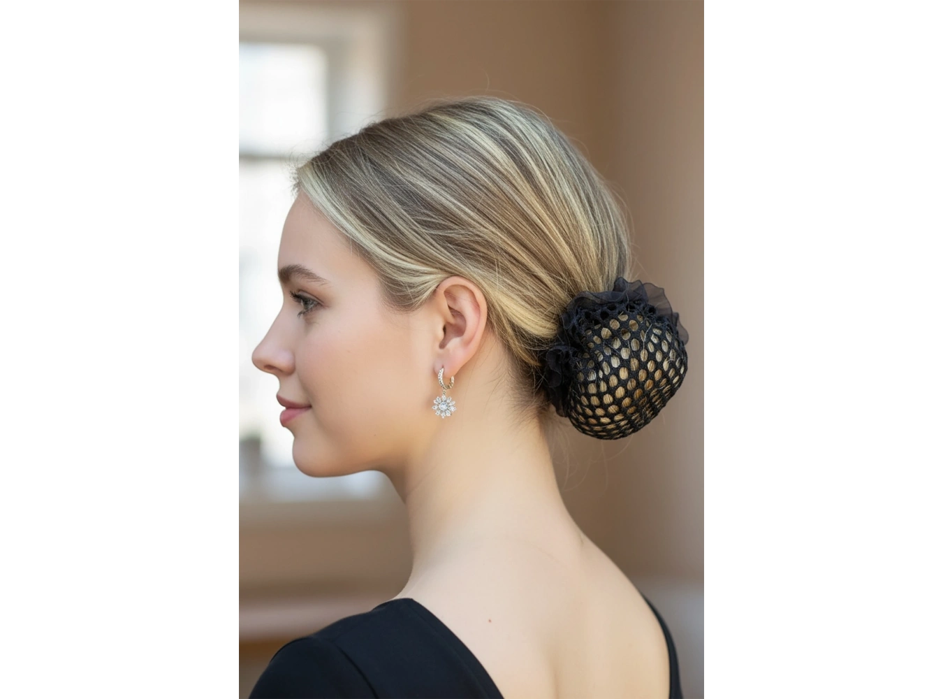 Siyah Renk File Detaylı Topuz Toka