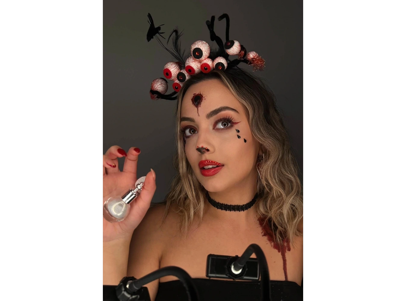 Siyah Renk Göz Figürlü Eğlenceli Taç